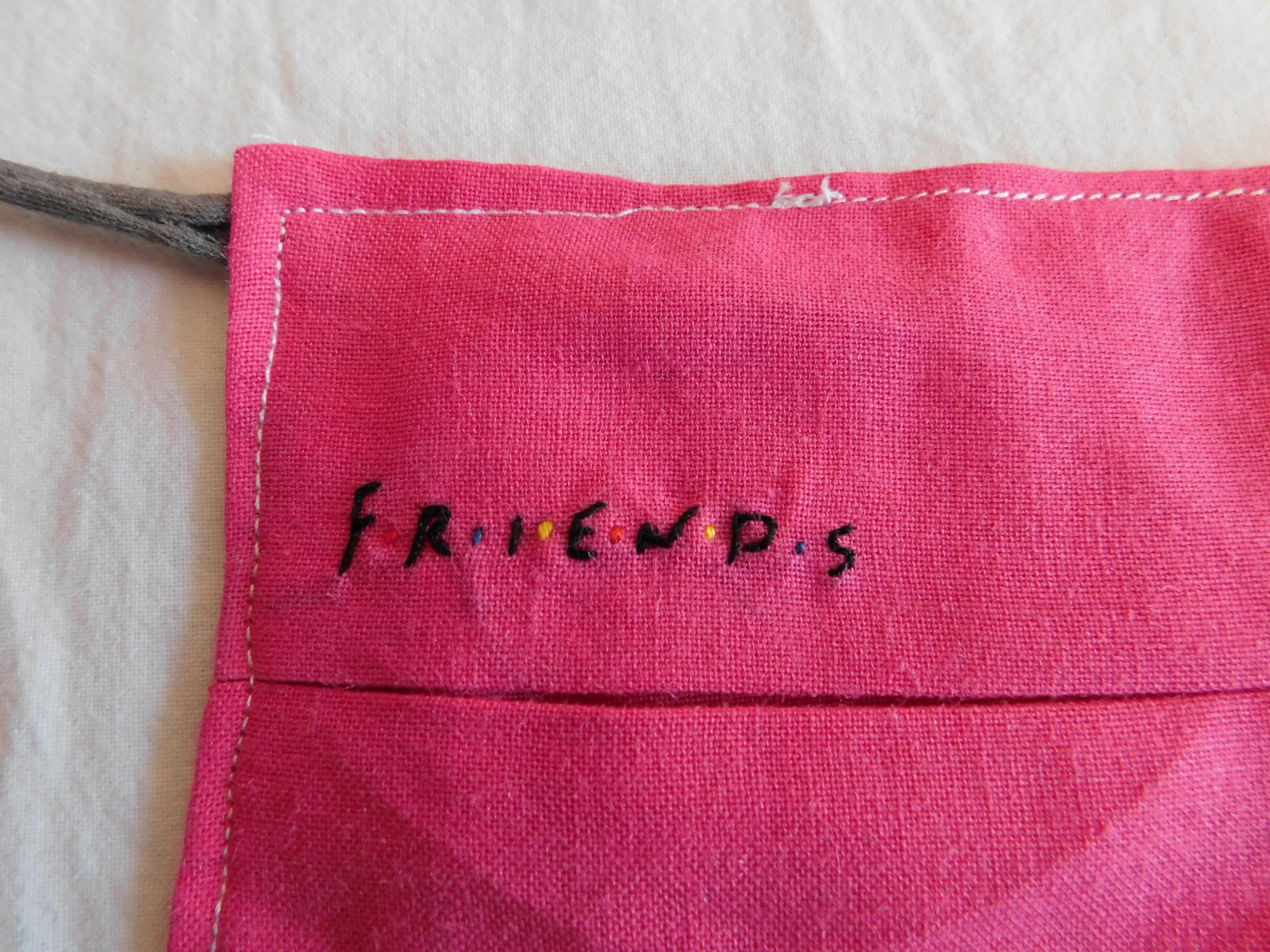 facemask friends pink 1